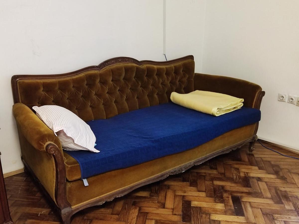 Vintage Apartment In The Center Of Újvidék Kültér fotó
